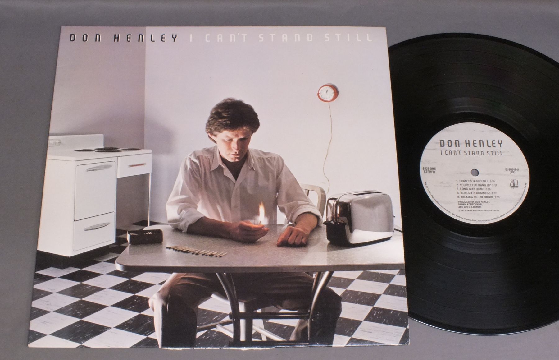 She can t stand. Don Henley i can't Stand still 1982. I can't Stand still Дон Хенли. Donda LP. Dirty Laundry don Henley.